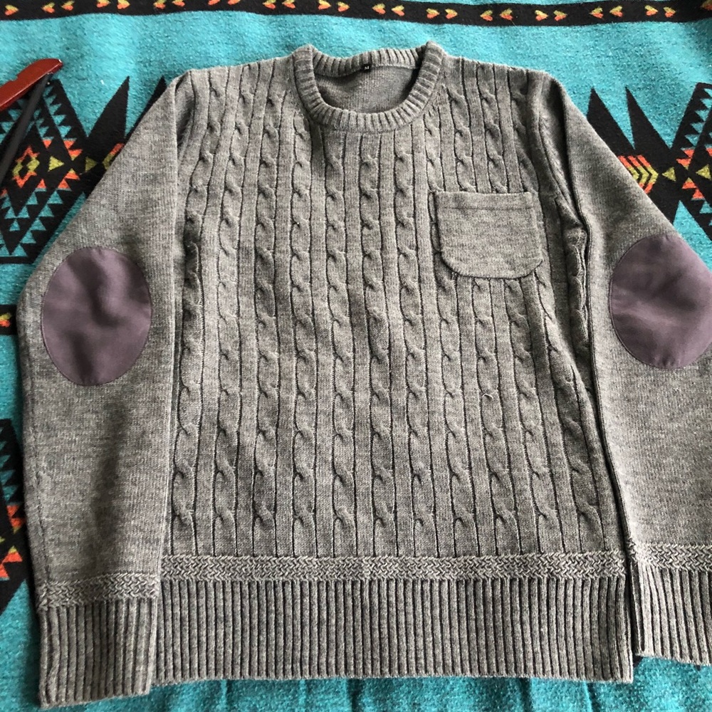 Cable Knit Mens sweater (small)